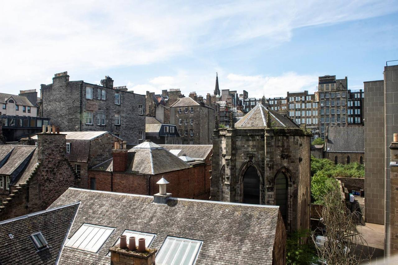 Joivy Old Town 1-Bed Apartment With Stunning Views Edimburgo Exterior foto